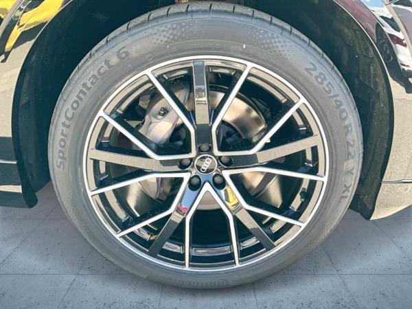 Audi Q8 SUV 50 TDI qu. tiptr. Laser Luft Stdhzg PANO