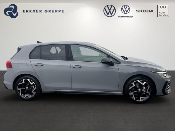 Volkswagen Golf VIII 1.5 eTSI DSG R-Line AHK+PANO+360°KAM+