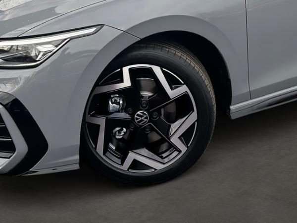 Volkswagen Golf VIII 1.5 eTSI DSG R-Line AHK+PANO+360°KAM+