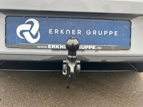 Volkswagen Golf VIII 1.5 eTSI DSG R-Line AHK+PANO+360°KAM+