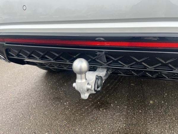 Volkswagen Touareg 3.0TDI 4M R-Line AHK+HUD+PANO+STHZ+20"++ Volkswagen Touareg 3.0TDI 4M R-Line AHK+HUD+PANO+STHZ+20"++