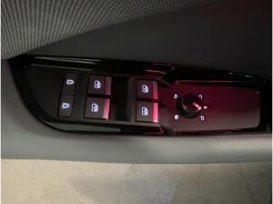 Audi Q3 TDI S tronic 2xS LINE/LED/TECH-PLUS/NAVI/KAM