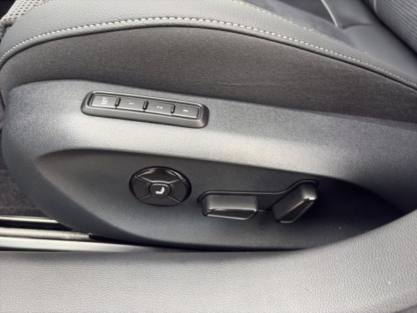 Skoda Superb SOFORT VERFÜGBAR! Combi Sportline DCC AHK Navi Pano eHeck Skoda Superb SOFORT VERFÜGBAR! Combi Sportline DCC AHK Navi Pano eHeck