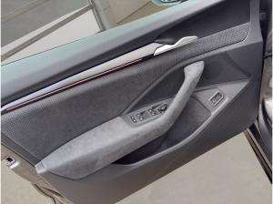 Skoda Superb SOFORT VERFÜGBAR! Combi Sportline DCC AHK Navi Pano eHeck