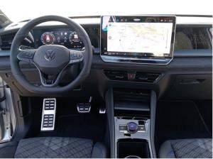 Volkswagen Tayron R-Line 2.0 TDI 193 PS *BLACK STYLE*MATRIX*NAV*AHK*HEAD UP*70.110€