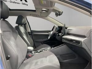 Volkswagen Golf VIII Variant Style (AHK.Kamera.Pano.LED.Navi) 1.5 eTSI DSG
