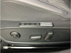 Volkswagen Golf VIII Variant Style (AHK.Kamera.Pano.LED.Navi) 1.5 eTSI DSG