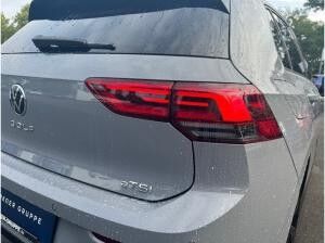 Volkswagen Golf VIII Lim. 1.5eTSI DSG R-Line NAVI+LED+KAMERA+++