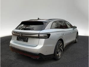 Volkswagen ID.7 Tourer Pro Navi AHK Wärmep. ACC Panorama