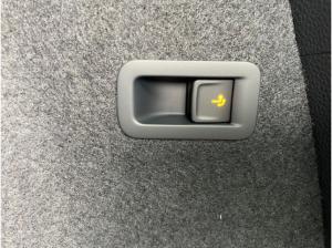 Skoda Karoq Tour 1.5 TSI DSG Navi,Klima,Matrix,Kamera,AHK,PDC