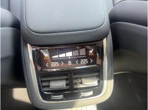 Volvo XC90 T8 AWD AKTION Plus Bright NAVI LED H&K 7Sitze