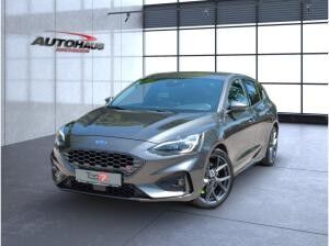 Ford Focus 2.3 EcoBoost ST 5-türig Bluetooth Navi LED