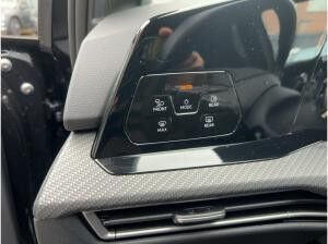 Volkswagen Golf VIII R-Line 2.0 TSI DSG ACC/KAMERA/LED