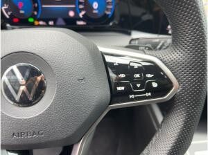 Volkswagen Golf VIII R-Line 2.0 TSI DSG ACC/KAMERA/LED