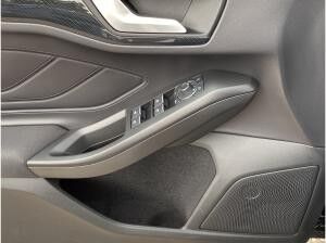 Ford Focus ST-Line Turnier Automatik Bluetooth/Navi LED