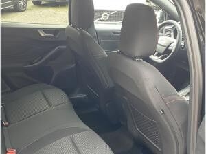 Ford Focus ST-Line Turnier Automatik Bluetooth/Navi LED