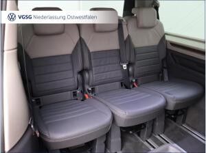 Volkswagen Multivan Style Lang IQ.Light Vis-a-Vis AHK ACC LED