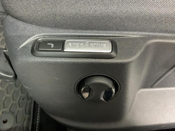 Volkswagen T-Roc R-line (Panorama.Kamera.AHK) 2.0 TDI DSG