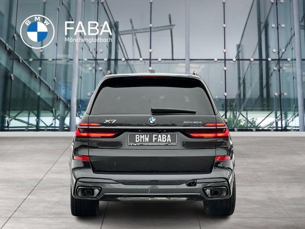 BMW X7 xDrive40d M Sport Pro B&W Surround AHK RFK