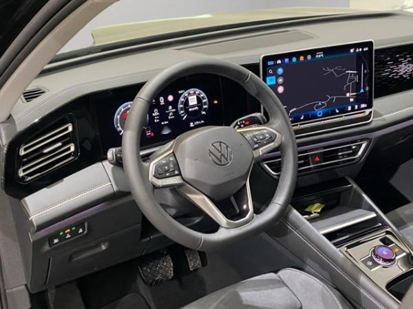 Volkswagen Tiguan III Elegance 1.5 eTSI DSG KLIMA LED NAVI