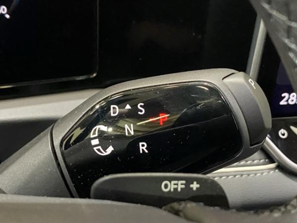 Volkswagen Tiguan III Elegance 1.5 eTSI DSG KLIMA LED NAVI