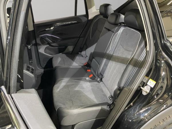 Volkswagen Tiguan III Elegance 1.5 eTSI DSG KLIMA LED NAVI