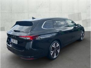 Skoda Superb Combi 2.0 TDI DSG Selection Skoda Superb Combi 2.0 TDI DSG Selection