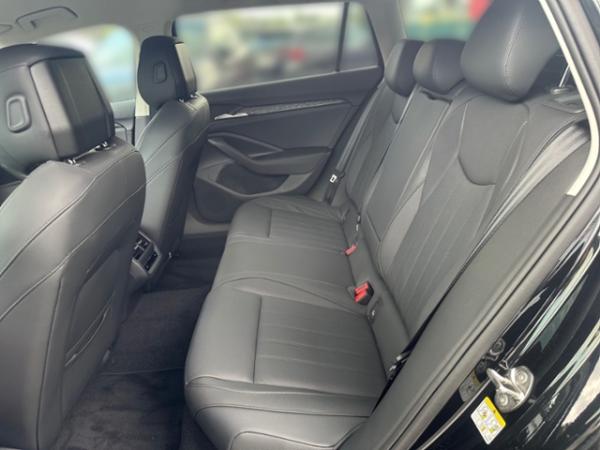 Skoda Superb Combi 2.0 TDI DSG Selection