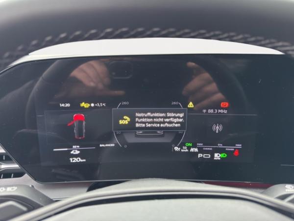 Audi Q6 e-tron Sportback performance 225 kW AHK Pano Luftfeder Leder BLP 99.500€