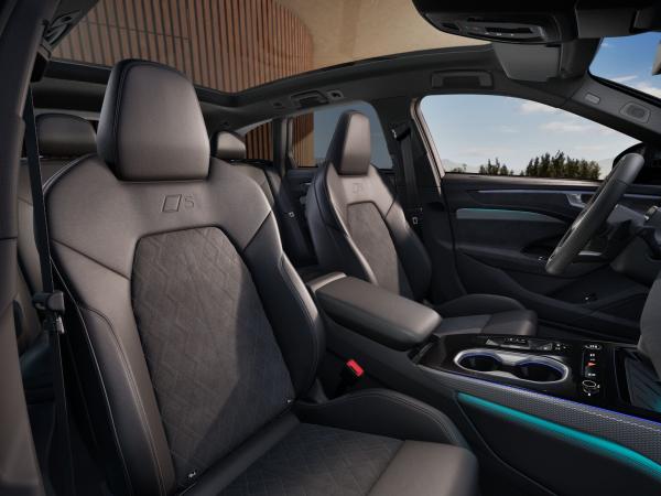 Audi A6 Avant e-hybrid qu. *AHK/B&O/HUD/PANO/TECH PRO/21"*