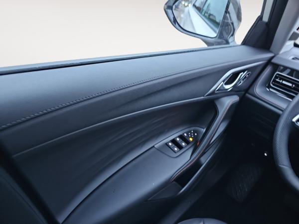 MG HS 1.5 Hybrid+ Luxury 360 ACC LM SpurH GRA