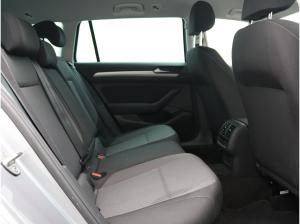 Volkswagen Passat Variant 2.0 TDI DSG / Navi, LED, RFK, ACC