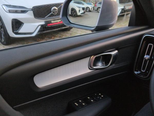 Volvo XC40 B3 B DKG Core+WinterPak.+360°+SOFORT