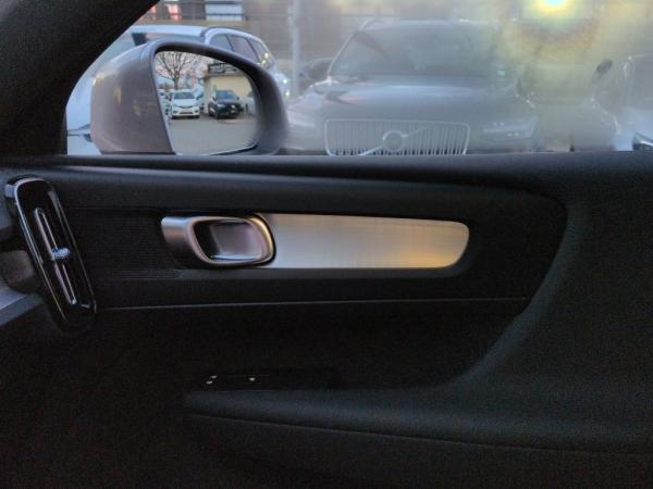 Volvo XC40 B3 B DKG Core+WinterPak.+360°+SOFORT