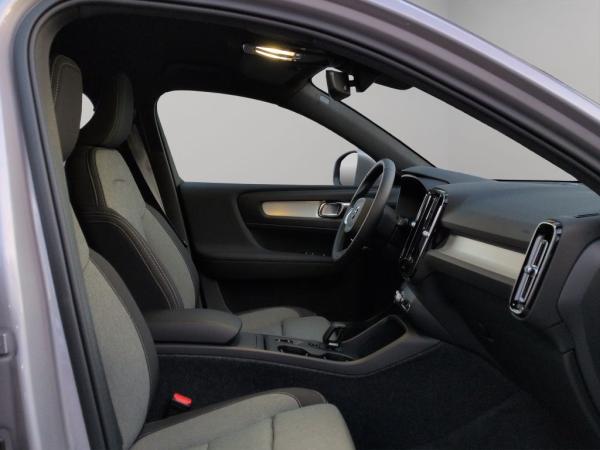 Volvo XC40 B3 B DKG Core+WinterPak.+360°+SOFORT