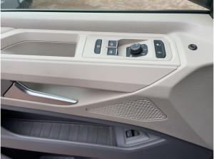 Volkswagen Multivan 2.0 TDI Life lang DSG AHK Kamera Navi Volkswagen Multivan 2.0 TDI Life lang DSG AHK Kamera Navi