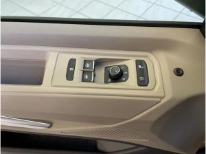 Volkswagen Multivan 2.0 TDI Life DSG 7Sitz Navi Sitzhzg LED