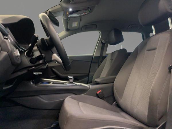 Audi A4 Avant 40 TDI advanced AHK Navi virtual LED DAB