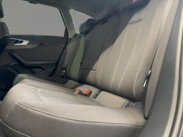 Audi A4 Avant 40 TDI advanced AHK Navi virtual LED DAB