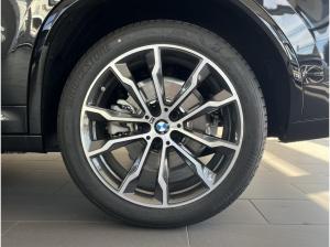 BMW X4 x30d HUD ACC SuView PanoD.Laser Standh.AHK 20