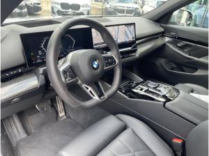 BMW 520 Touring M Sport || AHK ACC Standhzg Autobahnassistent