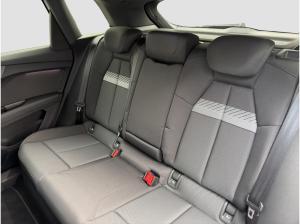 Audi Q4 e-tron 45 5JGar MATRIX S line App Pano
