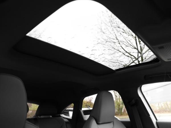 Audi Q3 Sportback 	 2 x S line ACC LED+ TechPlus Pano virtual