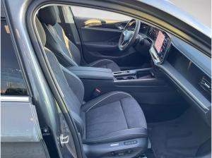 Volkswagen Passat Business 1.5eTSI DSG ACC,AHK,NAVI,IQ.LIGHT,HuD