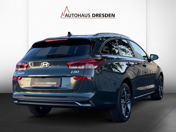 Hyundai i30 cw 1.5 T-GDI Advantage LED+Navi+SHZ+2xKlima