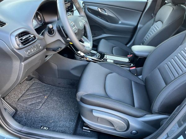 Hyundai i30 cw 1.5 T-GDI Advantage LED+Navi+SHZ+2xKlima