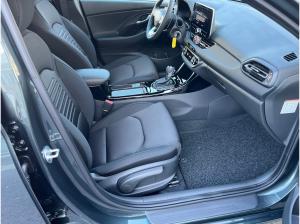 Hyundai i30 cw 1.5 T-GDI Advantage LED+Navi+SHZ+2xKlima