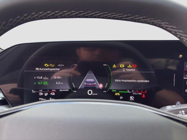 Audi A6 Avant e-hybrid quattro S tronic Audi A6 Avant e-hybrid quattro S tronic