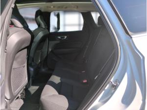 Volvo XC60 B4 (Benzin) Momentum Pro 2WD Automatik Navi
