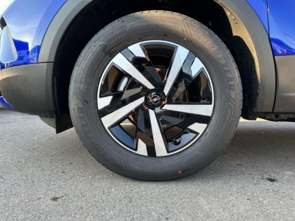 Opel Mokka Edition Digitales Cockpit LED Apple CarPlay Android Auto Musikstreaming DAB Ambientebeleuchtung